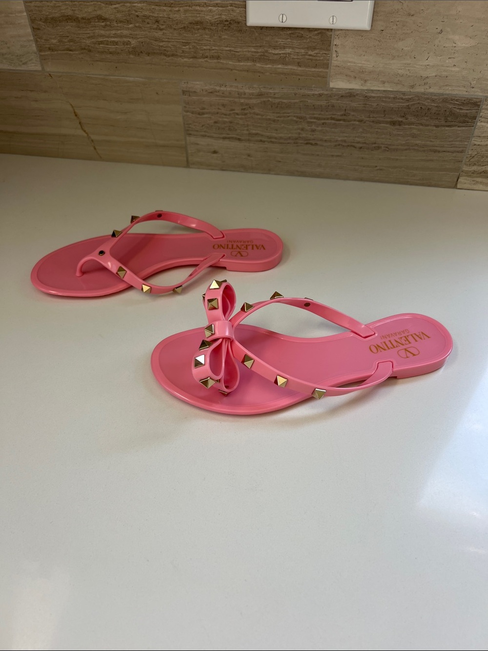 Valentino Garavani light pink rockstud jelly bow sandals flip flops 35 - Picture 12 of 13
